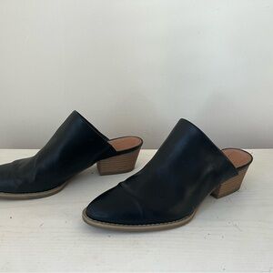 Universal Thread Black Women's Mules